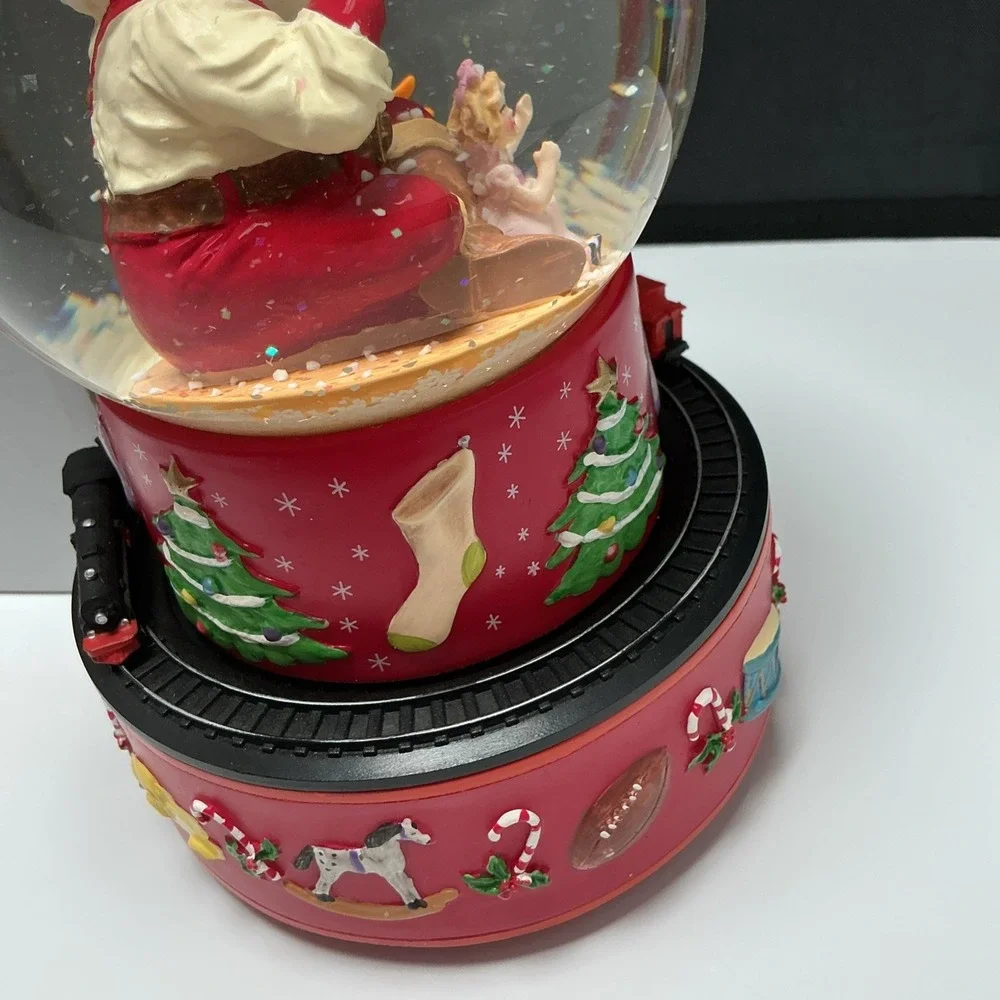 2001 Hallmark Coca-Cola Santa Musical Snow Globe Moving Train w/ Box Works Vtg